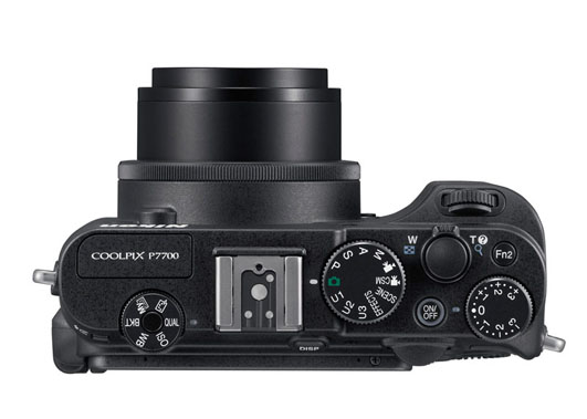 Nikon Coolpix P7700 top